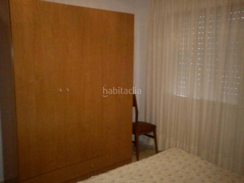 Foto 8a091f10-1425-4636-a791-127eb866d37d. Rent flat in El Torrejón - El Cerezo Sevilla