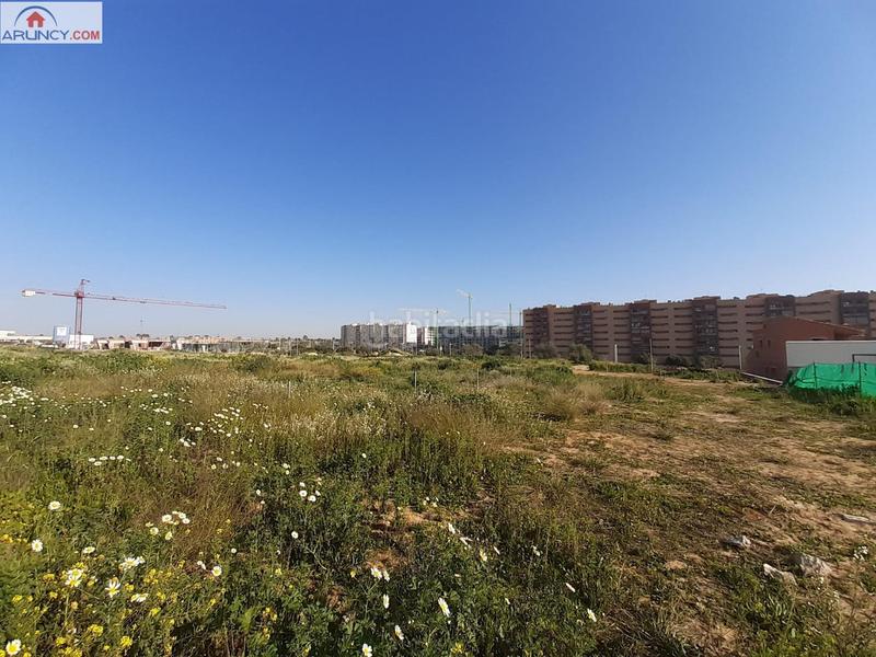 Foto 700371eb-7ecc-4e64-832c-49d9ff43626e. Terrain résidentiel dans Entrenúcleos Dos Hermanas