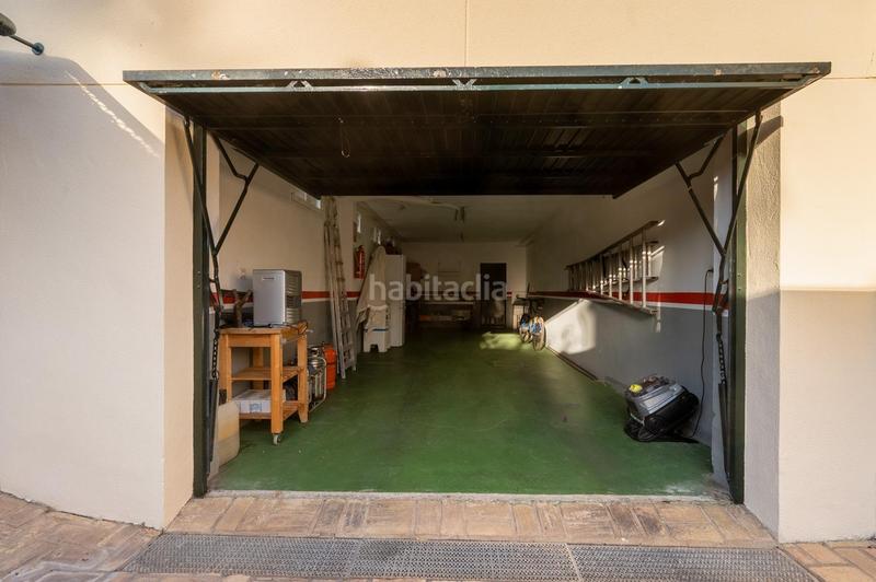 Foto 49395862-b530-4979-b668-9767d6e3b42e. Chalet with heating parking pool in cerros de Montequinto Montequinto