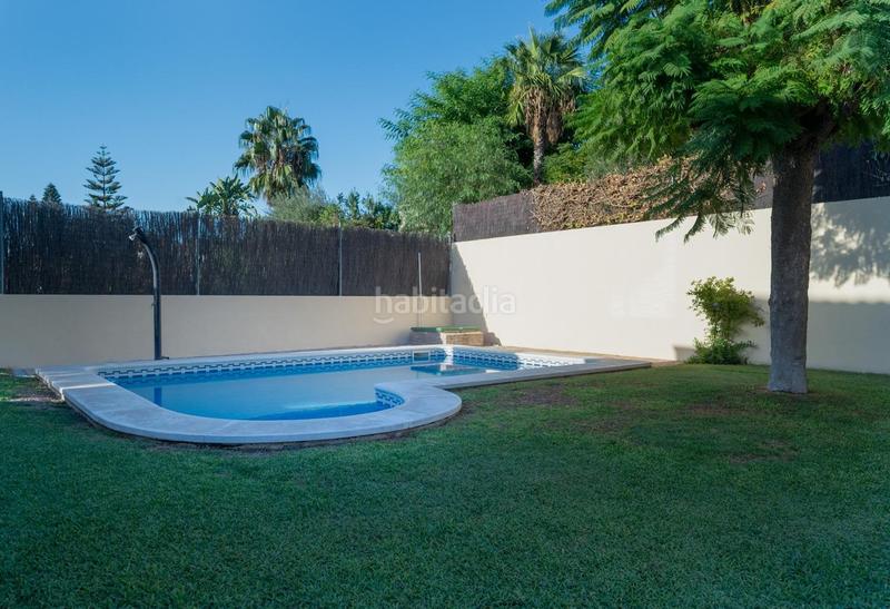 Foto 5a8ede27-a4a1-41dc-be9e-2db286df6a50. Chalet with heating parking pool in cerros de Montequinto Montequinto