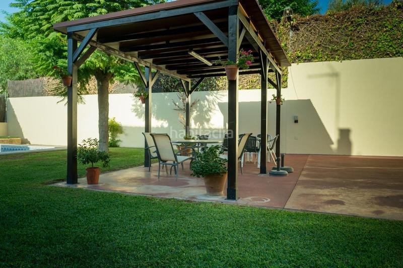 Foto 8e7f27c3-7ae0-4232-a9c2-5d48ae0b021d. Chalet with heating parking pool in cerros de Montequinto Montequinto