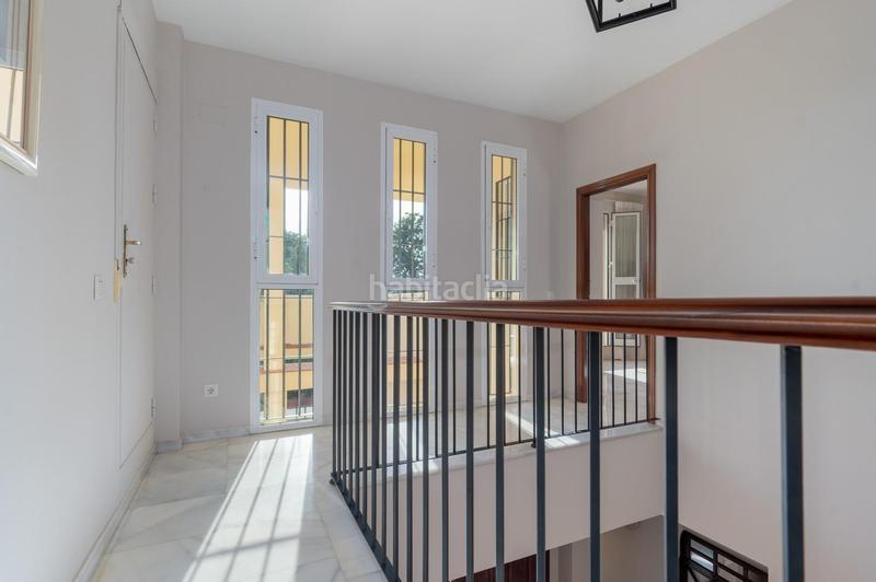 Foto b2836733-9391-402d-a772-b07aa2d7ff29. Chalet with heating parking pool in cerros de Montequinto Montequinto