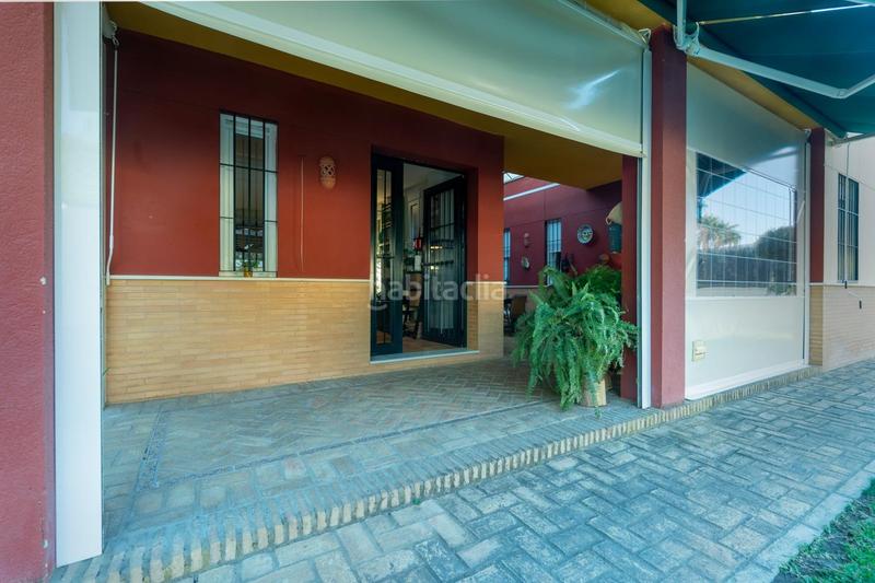 Foto cec023e5-5ad9-4fe1-ba25-ea8ad66518d4. Chalet with heating parking pool in cerros de Montequinto Montequinto