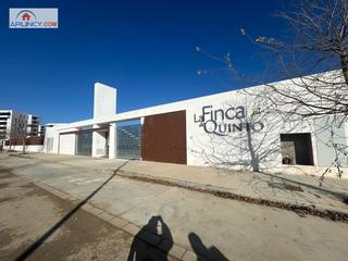 Terreny residencial a Entrenúcleos. Parcela a la venta en la urbanizacion  la finca de quinto  en en