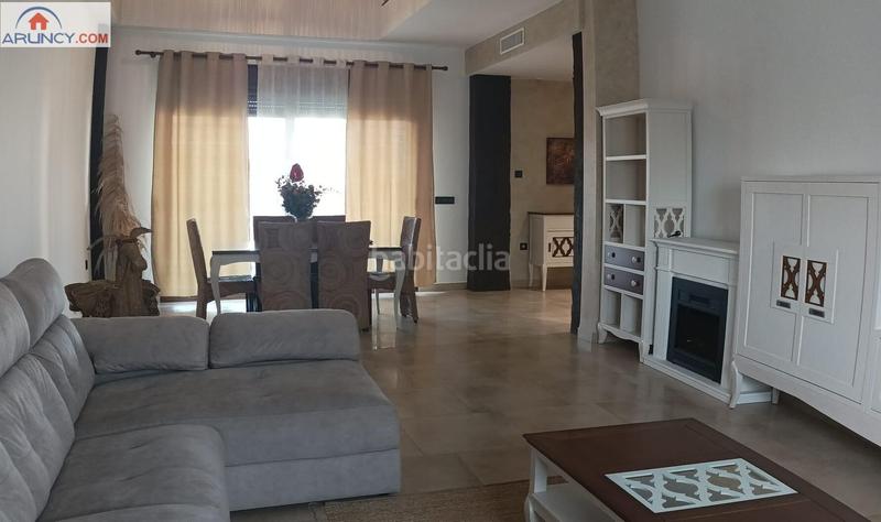 Foto 07a52cb8-7462-435c-8577-37ba617dc37a. Alquiler chalet oportunidad de vivir en un espectacular chalet en olivar de quinto, !!!!! en Montequinto