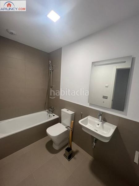 Foto b272c690-b3a1-469d-9aa0-5e951fba5186. Rent penthouse with heating parking pool in Entrenúcleos Dos Hermanas