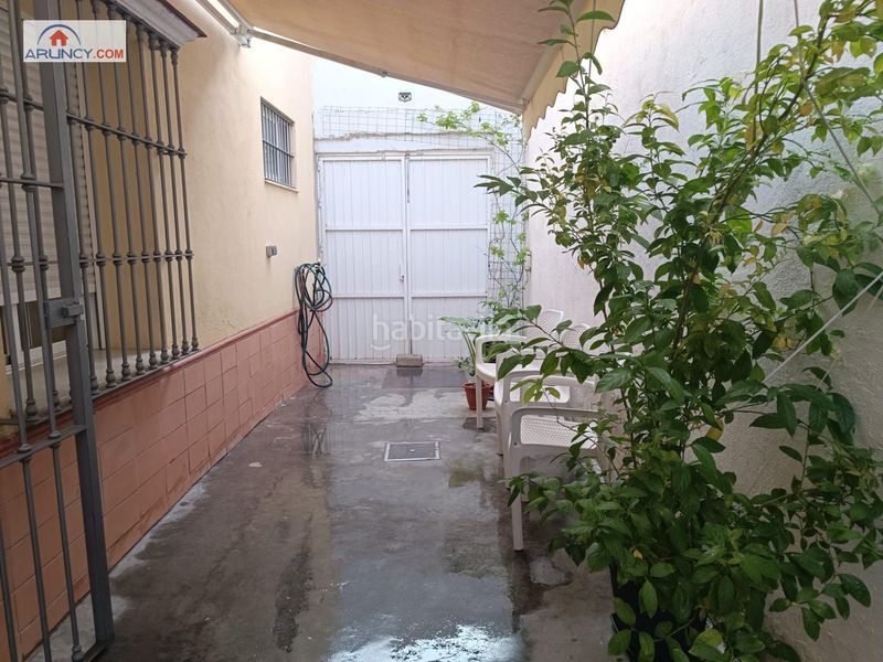 Foto a46b4145-a254-453d-ace8-6bc0fbc3d554. Casa a Barrio del Nervión Sevilla