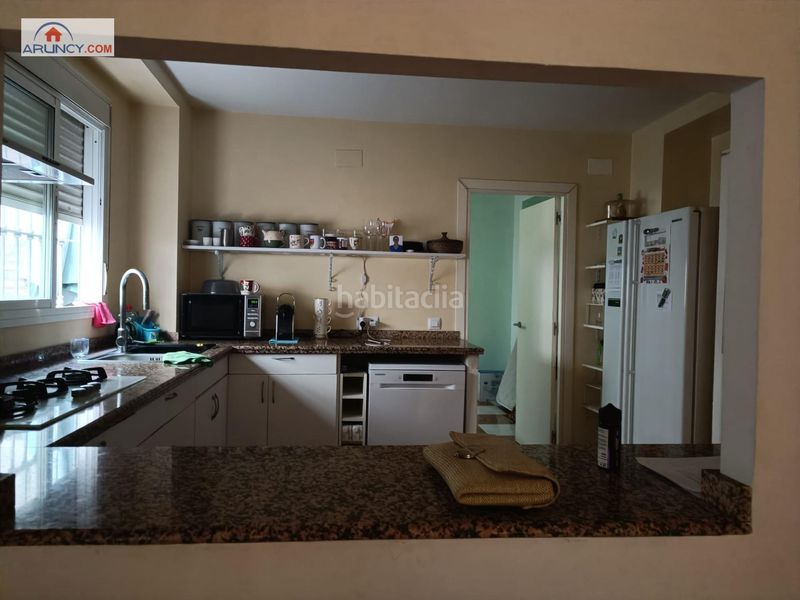 Foto e9e9d48e-b2d9-4283-8475-c3260bea521a. Casa a Barrio del Nervión Sevilla