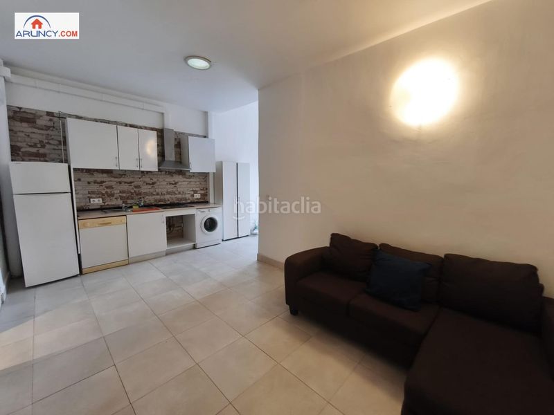 Foto 19378f64-05b8-49cd-8c7a-6a5ad28f4db4. Casa amb aparcament a Ciudad Jardín Sevilla