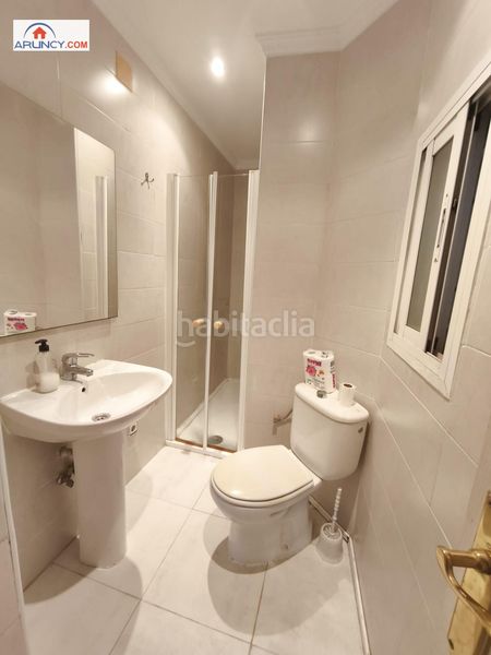 Foto 96974e2c-c24c-4058-b219-7f4368b8f43b. Casa amb aparcament a Ciudad Jardín Sevilla