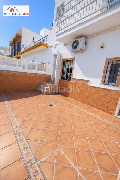 Foto 9a020c6b-0f6b-4f63-b090-f5ccc4816829. Casa amb aparcament a Ciudad Jardín Sevilla