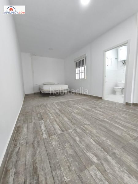 Foto fd89920d-49ea-430e-9c08-22f5fc42aaea. Casa amb aparcament a Ciudad Jardín Sevilla