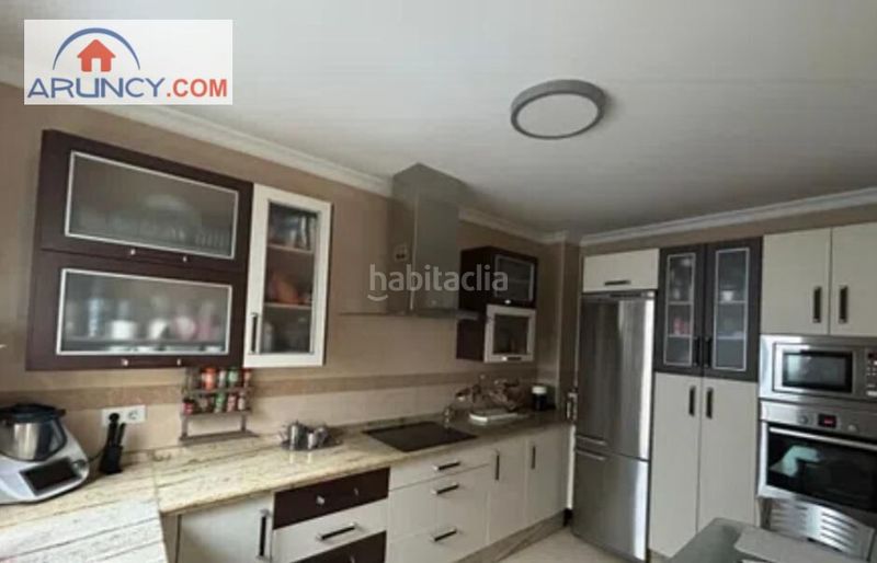 Foto 1d3a859a-7983-48bc-aa8b-6233cfd53101. Casa amb aparcament a Palmete Sevilla