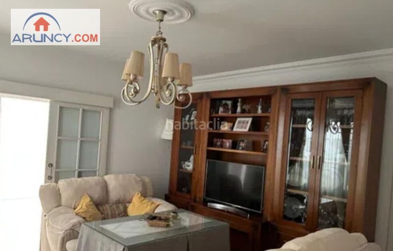 Foto 8896e0a4-6ac0-4034-87c6-7cbd49021c9f. Casa amb aparcament a Palmete Sevilla