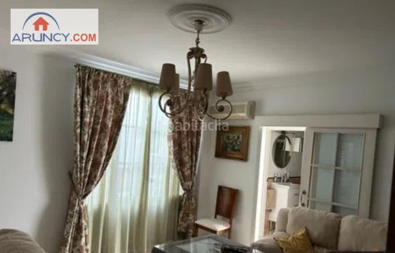 Foto e1305d94-0b1d-4777-a0aa-855f5669c7f1. Casa amb aparcament a Palmete Sevilla