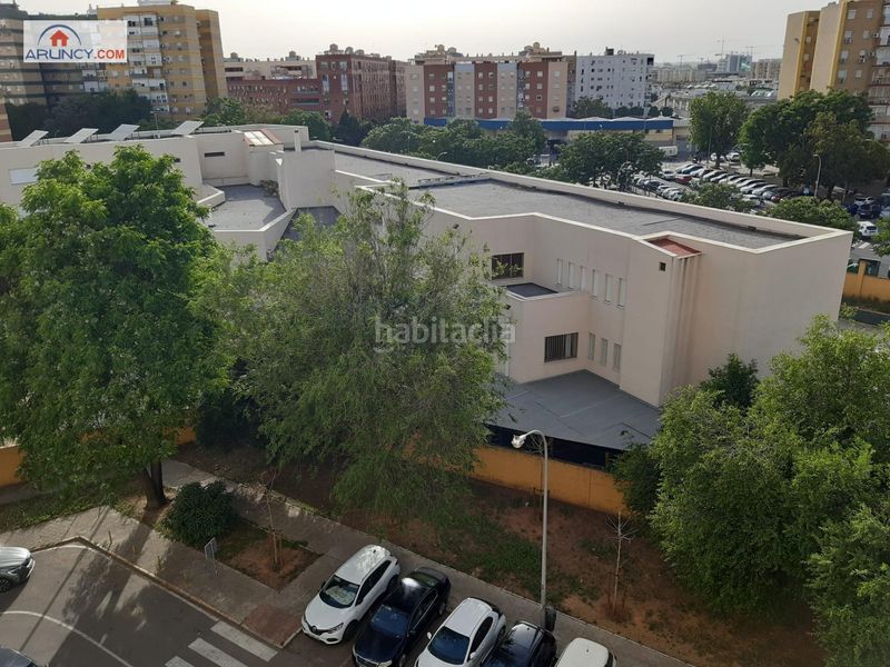 Foto d96ae9d8-d94c-4854-8ca6-87a7d6d8c1e5. Pis amb piscina a Sta. Aurelia - Cantábrico - Atlàntico - La Romería Sevilla