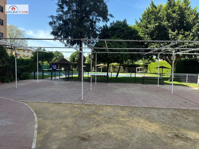 Foto 9ef36cdf-b56a-42a1-9f13-93df683c9d75. Pis amb aparcament a Parque Atlántico- San Matías Sevilla