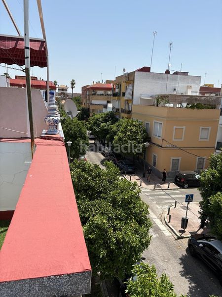 Foto f8400430-30d7-4114-8df8-7d38c60a18e0. Casa a Barrio del Nervión Sevilla