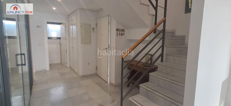 Foto 4a140f18-845c-431e-8f91-3cebfc368368. Doppelhaus mit heizung pool in Colegio Europa Espartinas