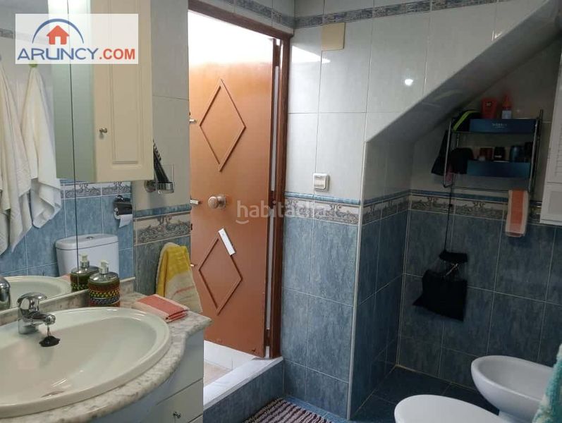 Foto 03bec733-07c0-4344-a065-b79e97eb4d24. Casa amb calefacció a La Plata Sevilla