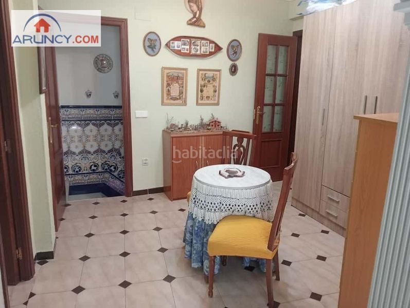 Foto 44cd7177-04de-4ab7-b889-517a87dc9a2e. Casa amb calefacció a La Plata Sevilla