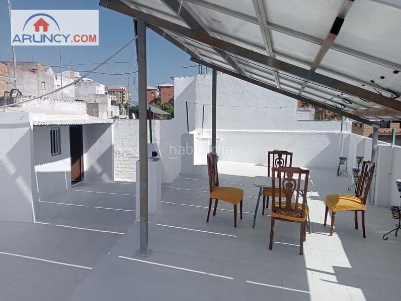Foto 978b674e-066d-4a05-a08b-5bf7a572a73a. Casa amb calefacció a La Plata Sevilla