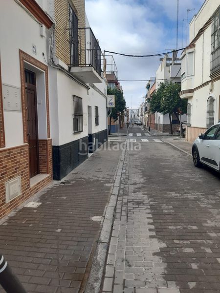 Foto 5d32407b-8ff8-4e98-ad8a-ebc50e141873. Casa a Barrio del Nervión Sevilla