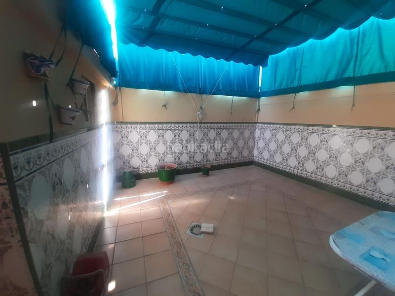 Foto e86286f2-8d7d-4d6f-8dd5-6187c37ec437. Casa amb aparcament a Avenida Juan Diego Bormujos