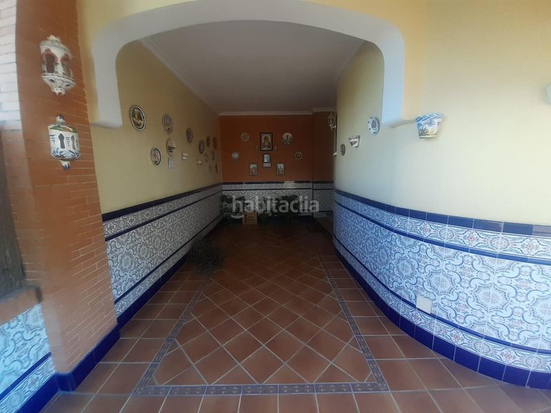 Foto fe7a131b-7064-4dbc-afd1-09d6c83898d3. Casa amb aparcament a Avenida Juan Diego Bormujos