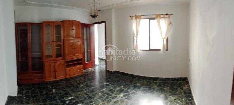 Foto 520017c5-f3c6-4f81-ab77-dca9eb46e41e. House with parking in La Banda - Campo de Fútbol Chiclana de la Frontera