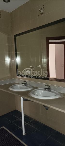 Foto 5a6fbf17-0e31-4d5c-a1a3-952c5edc7438. House with parking in La Banda - Campo de Fútbol Chiclana de la Frontera