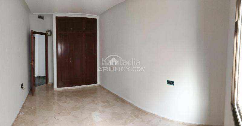 Foto 93613347-107f-42e6-9adb-29c3da39a4f3. House with parking in La Banda - Campo de Fútbol Chiclana de la Frontera