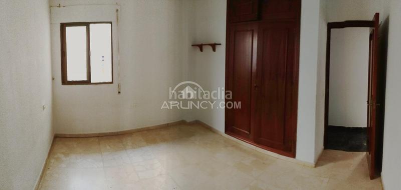 Foto af8816c2-f6cf-4b1f-be2a-0794b44c1483. House with parking in La Banda - Campo de Fútbol Chiclana de la Frontera