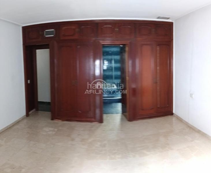 Foto c70f5079-1a50-4201-83da-1c95edd32e33. House with parking in La Banda - Campo de Fútbol Chiclana de la Frontera