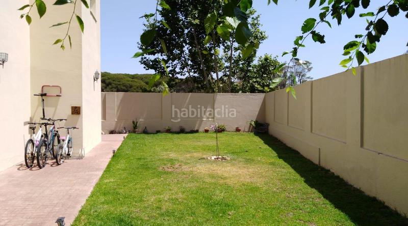 Foto d2877177-82dd-46de-b86d-67ae2e4cdcef. Maison jumelée avec parking dans La Barrosa Chiclana de la Frontera