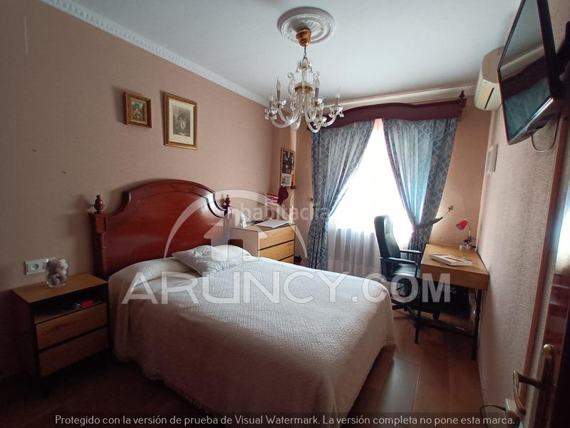 Foto c24bf82f-b54f-4e7d-b97a-407cf9e23434. House with parking in La Banda - Campo de Fútbol Chiclana de la Frontera