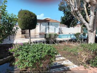 Chalet en Los Franceses - La Vega. Chalet en venta con piscina en la dehesilla