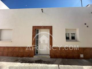 Haus in La Banda - Campo de Fútbol. Ocasion casa en planta baja