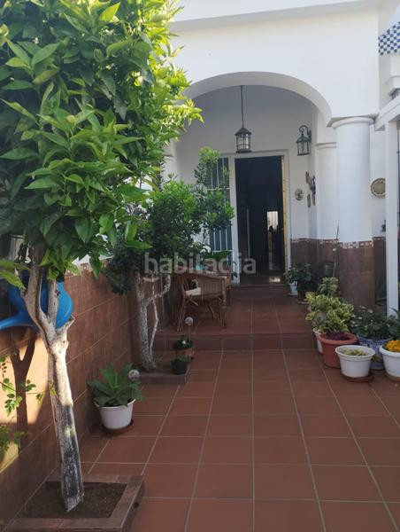 Foto 384dfd9d-636e-4701-afc8-8473c122df85. Casa adosada estupenda unifamiliar adosada en una zona inmejorable! en Chiclana de la Frontera