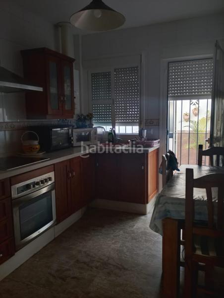 Foto df3892cf-e16d-491b-870e-4044261ead0e. Casa adosada estupenda unifamiliar adosada en una zona inmejorable! en Chiclana de la Frontera