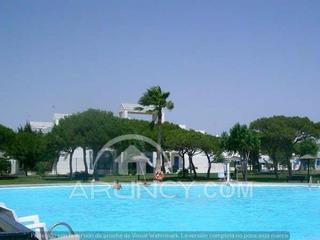 Apartament a La Barrosa. Estupendo apartamento en venta en la barrosa a cinco minutos de
