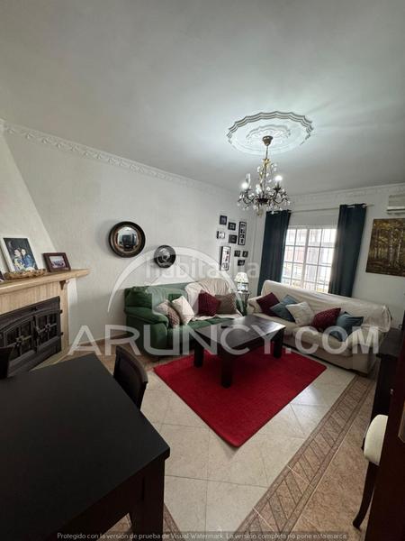 Foto 6a7601f6-fd9a-4ad0-8e3f-b0f9af393976. Semi detached house with parking in La Banda - Campo de Fútbol Chiclana de la Frontera