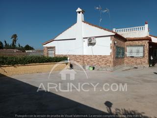 Chalet in Pelagatos - Pago del Humo. Chalet en venta  con 5000 metros de parcela y piscina privada