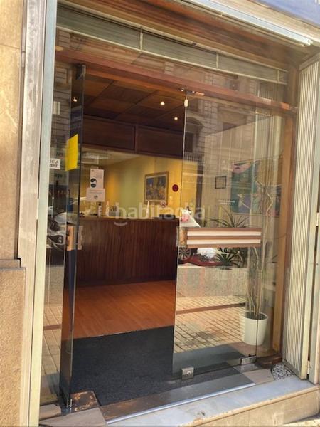 Foto 0507e845-bdf9-4771-90e1-7020c32ad4ff. Oficina local polivalente en zona vip (comercial/oficina+vivienda) en Barcelona