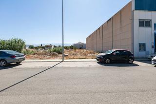 Terreny residencial a Maracena. Se vende parcela industrial de 809 metros cuadrados en el poligo