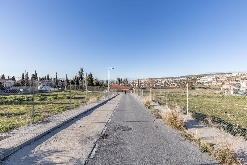 Foto 5a86ca7d-2b3d-4d11-aab4-b39d493e9a45. Terreno residencial solar en cajar con 526m en Cájar