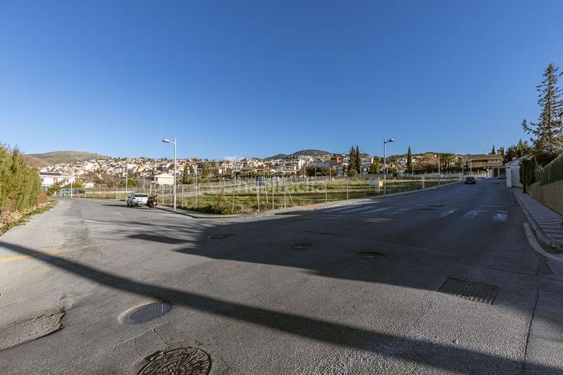 Foto 61e487b7-ccd0-4749-8573-8d51f14e6334. Terreno residencial solar en cajar con 526m en Cájar