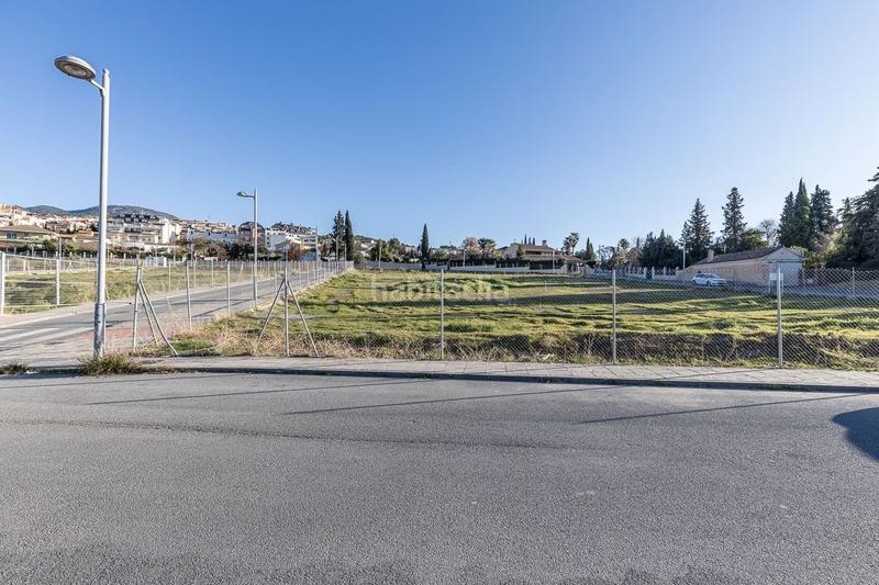 Foto a58a347c-22e4-4aa6-9f82-93e4ec3c8c20. Terreno residencial solar en cajar con 526m en Cájar