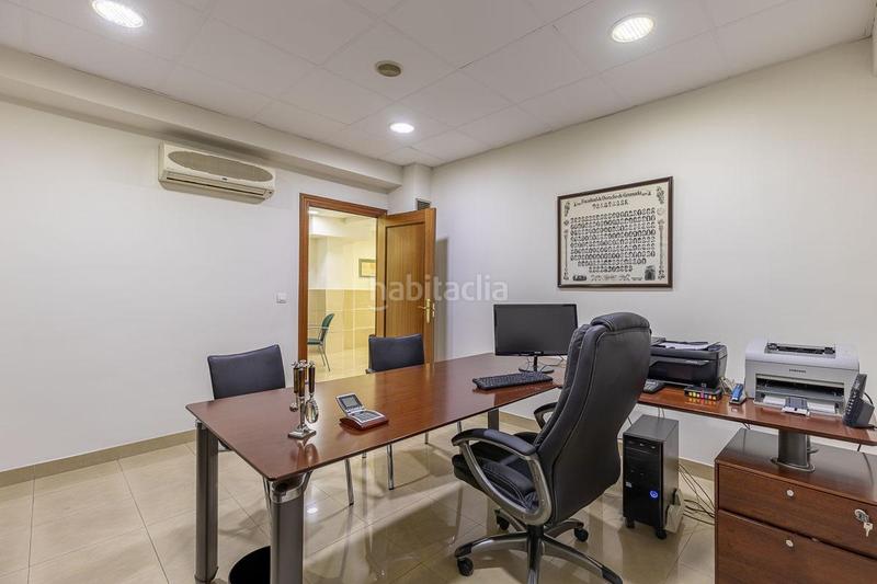 Foto b78a777c-2f36-408c-9f74-6ccea7070001. Ufficio in Plaza de Toros Granada