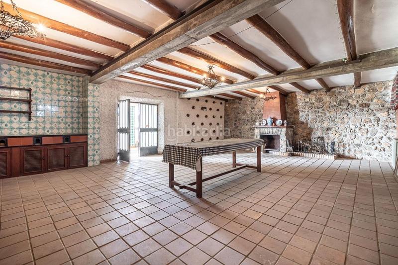 Foto 021cb358-5207-4ade-8839-f0bbadc24b56. Masía casa con terreno y nave en Santa Fe